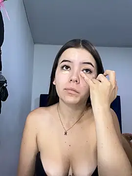 Alice Kitsu online show from 27, 11, 2025