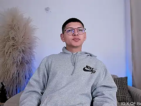 Snapshot of Juan_belmont chatting on 6, 4, 2026 Juan belmont online show from 6, 4, 2026