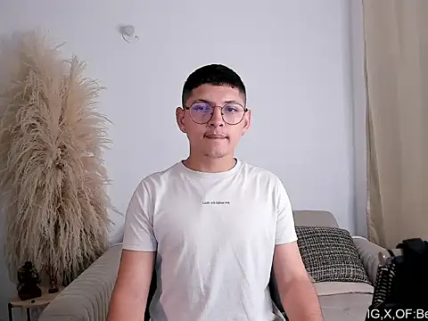 Snapshot of Juan_belmont chatting on 20, 4, 2026 Juan belmont online show from 20, 4, 2026