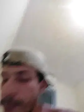 Snapshot of Surf_boy8 chatting on 29, 11, 2025 Surf boy8 online show from 29, 11, 2025