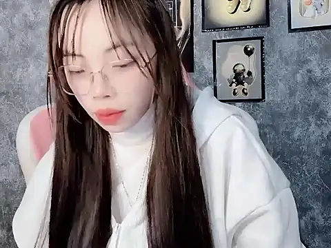 Snapshot of Aria5999 chatting on 14, 12, 2025 Aria5999 online show from 14, 12, 2025