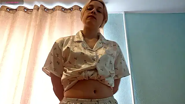 Snapshot of LunariaNicole chatting on 26, 3, 2026 LunariaNicole online show from 26, 3, 2026