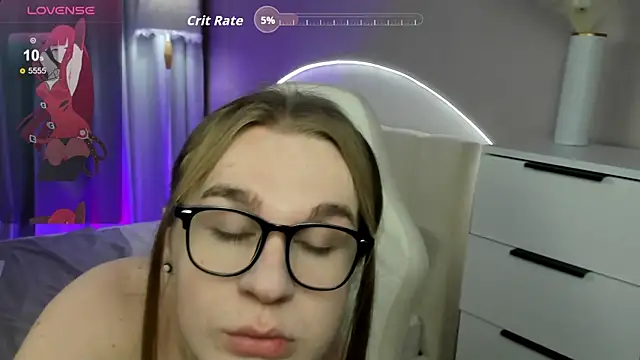 Snapshot of LeanByri chatting on 2, 12, 2025 LeanByri online show from 2, 12, 2025