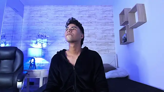 Simon Pernia online show from 30, 11, 2025