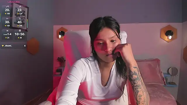 Snapshot of Kari_Kaory chatting on 22, 4, 2026 Kari Kaory online show from 22, 4, 2026