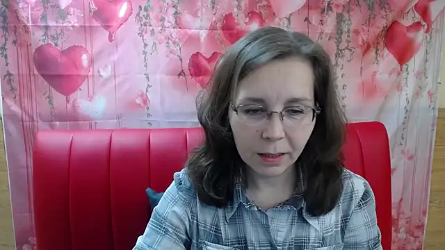 Snapshot of DaisyEdit chatting on 4, 4, 2026 DaisyEdit online show from 4, 4, 2026