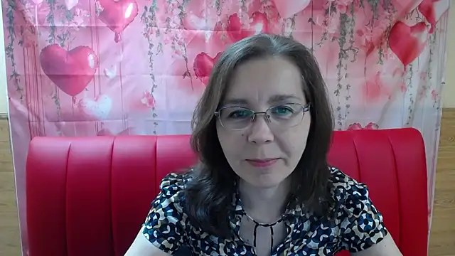 Snapshot of DaisyEdit chatting on 5, 4, 2026 DaisyEdit online show from 5, 4, 2026