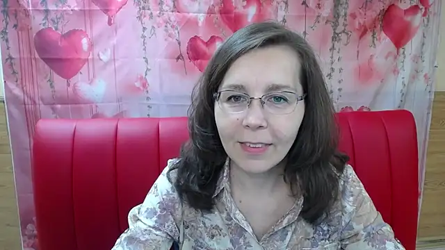 Snapshot of DaisyEdit chatting on 6, 4, 2026 DaisyEdit online show from 6, 4, 2026