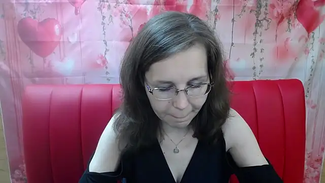 Snapshot of DaisyEdit chatting on 12, 4, 2026 DaisyEdit online show from 12, 4, 2026