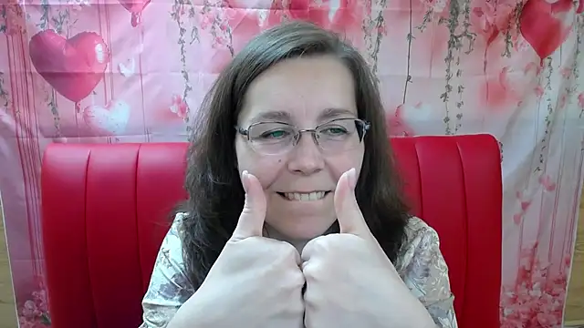 Snapshot of DaisyEdit chatting on 17, 4, 2026 DaisyEdit online show from 17, 4, 2026