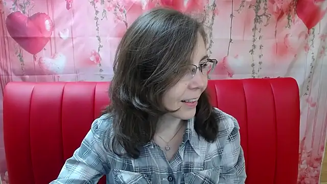 Snapshot of DaisyEdit chatting on 18, 4, 2026 DaisyEdit online show from 18, 4, 2026