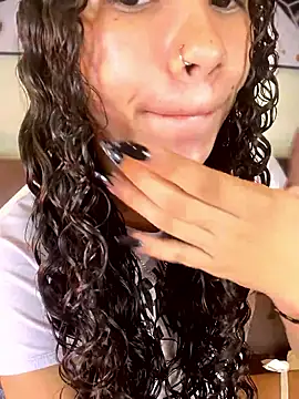 Snapshot of ZoeyFierce chatting on 10, 1, 2026 ZoeyFierce online show from 10, 1, 2026