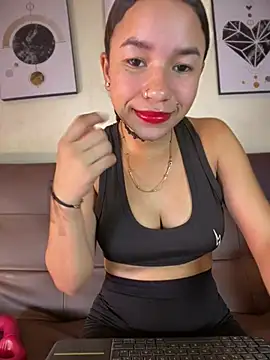 Snapshot of ZoeyFierce chatting on 13, 2, 2026 ZoeyFierce online show from 13, 2, 2026