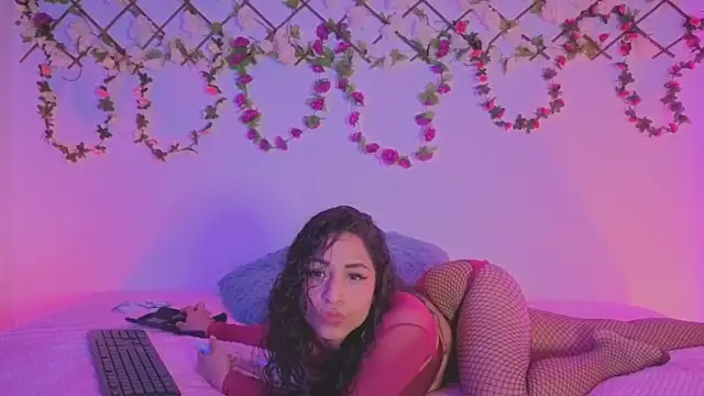 Snapshot of MarillynMorgan chatting on 28, 11, 2025 MarillynMorgan online show from 28, 11, 2025