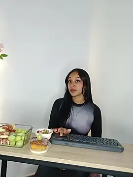 Snapshot of coraline_vera chatting on 27, 11, 2025 coraline vera online show from 27, 11, 2025