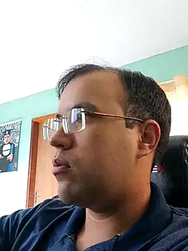 Snapshot of Silvakkfitk chatting on 13, 4, 2026 Silvakkfitk online show from 13, 4, 2026