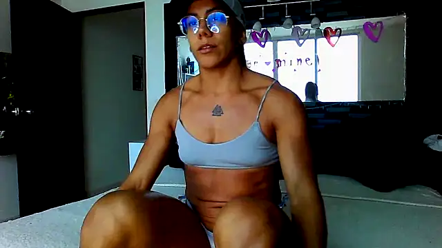 Snapshot of sexymusclegoddess chatting on 7, 4, 2026 sexymusclegoddess online show from 7, 4, 2026