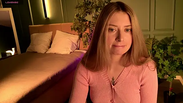 Snapshot of somehow_here_ chatting on 29, 11, 2025 somehow here online show from 29, 11, 2025