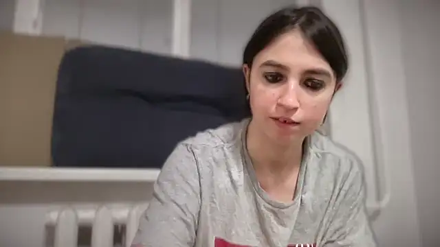 Snapshot of Aphr0ditee chatting on 4, 3, 2026 Aphr0ditee online show from 4, 3, 2026