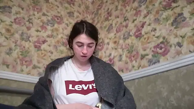 Snapshot of Aphr0ditee chatting on 11, 4, 2026 Aphr0ditee online show from 11, 4, 2026