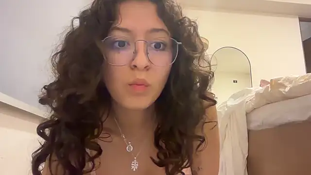 Alicatcua  online show from 11, 7, 2026