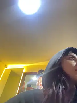 Snapshot of Mia_fiire chatting on 18, 6, 2026 Mia fiire online show from 18, 6, 2026