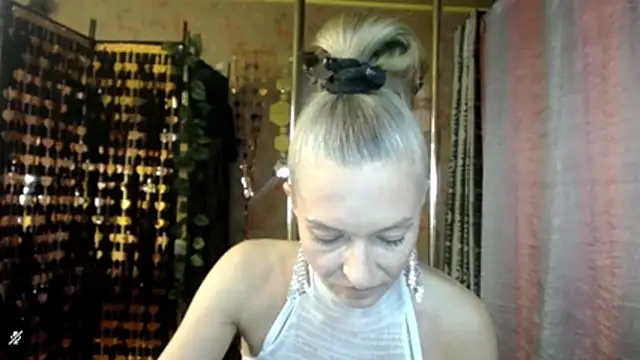 Soniakiss online show from 28, 7, 2026