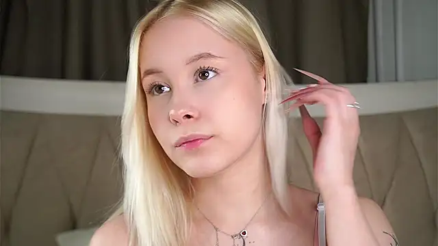 AunclreaVache online show from 11, 2, 2026