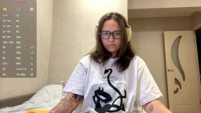 KerriMcbreen online show from 23, 12, 2025