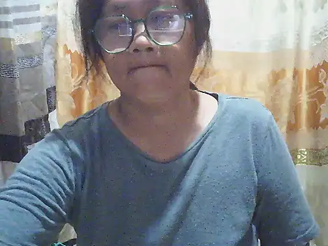 Snapshot of fireflower70 chatting on 10, 3, 2026 fireflower70 online show from 10, 3, 2026