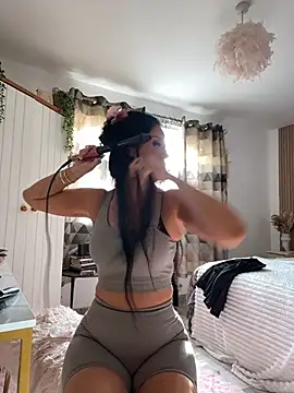 Lolaxox  online show from 3, 3, 2026