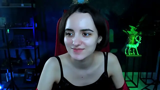 KateWillows online show from 8, 3, 2026