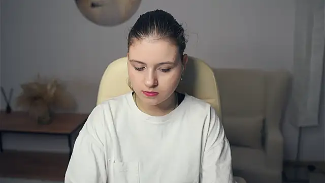 Snapshot of NovellaArjune chatting on 3, 12, 2025 NovellaArjune online show from 3, 12, 2025