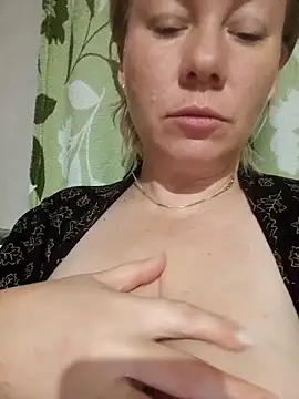 Snapshot of romashka56 chatting on 3, 12, 2025 romashka56 online show from 3, 12, 2025