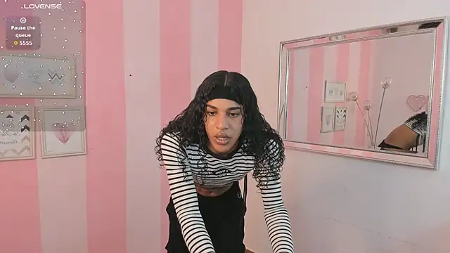 Snapshot of Amaia_Monroe chatting on 24, 4, 2026 Amaia Monroe online show from 24, 4, 2026