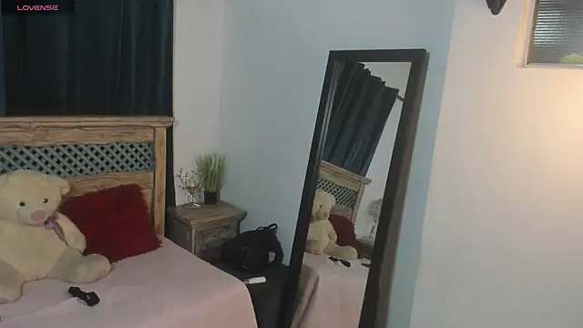 Snapshot of Amaia_Monroe chatting on 2, 6, 2026 Amaia Monroe online show from 2, 6, 2026