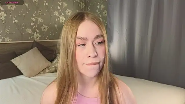 Lolly Kittyy online show from 1, 12, 2025