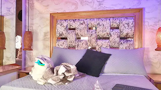 Snapshot of emily_dempsey chatting on 25, 3, 2026 emily dempsey online show from 25, 3, 2026