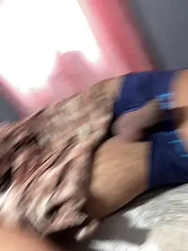 Snapshot of larysinha chatting on 12, 4, 2026 larysinha online show from 12, 4, 2026