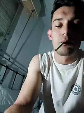 Snapshot of OnlyOneMen chatting on 3, 12, 2025 OnlyOneMen online show from 3, 12, 2025