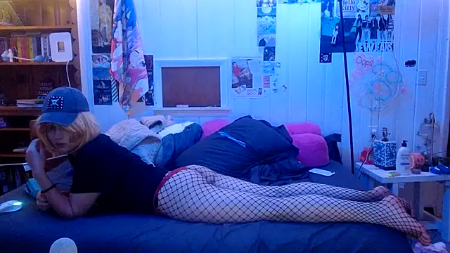 Snapshot of HamtaroFan chatting on 29, 11, 2025 HamtaroFan online show from 29, 11, 2025