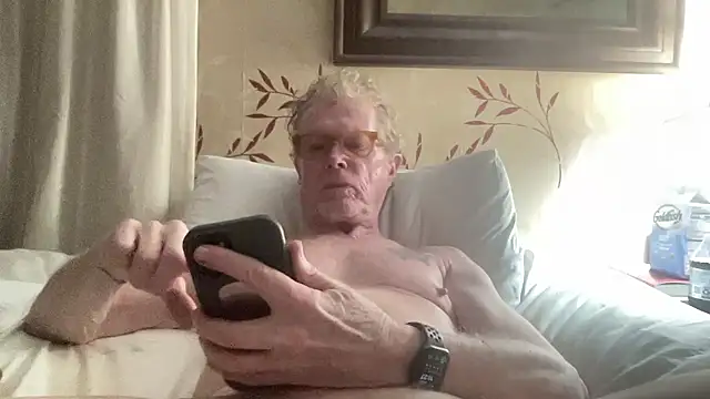 Snapshot of Tom03276 chatting on 15, 1, 2026 Tom03276 online show from 15, 1, 2026