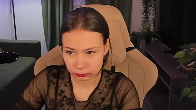 Snapshot of ReikoAckerman chatting on 15, 12, 2025 ReikoAckerman online show from 15, 12, 2025