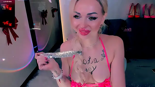 Snapshot of Lola_Bombita chatting on 14, 1, 2026 Lola Bombita online show from 14, 1, 2026