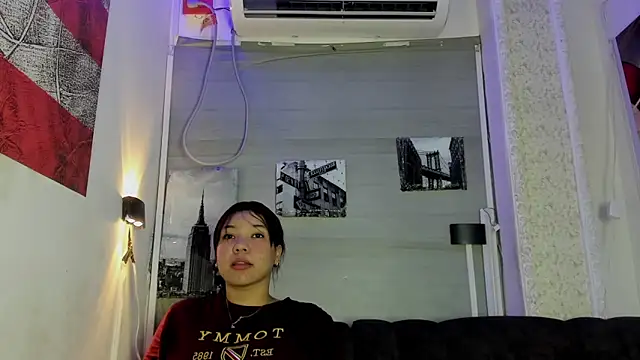 Snapshot of naileth_1 chatting on 21, 12, 2025 naileth 1 online show from 21, 12, 2025
