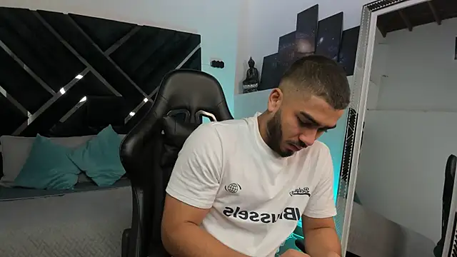 Franco banderas online show from 7, 1, 2026