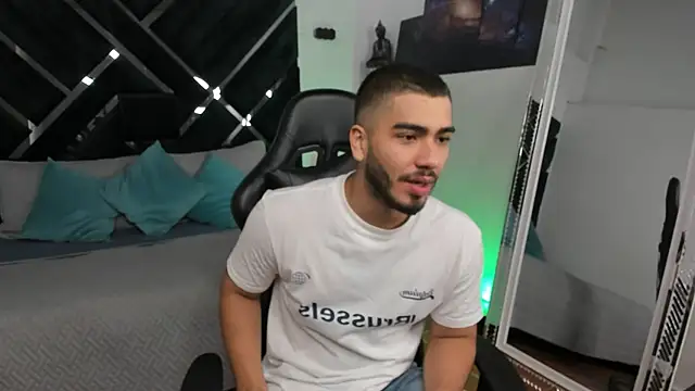 Franco banderas online show from 10, 1, 2026