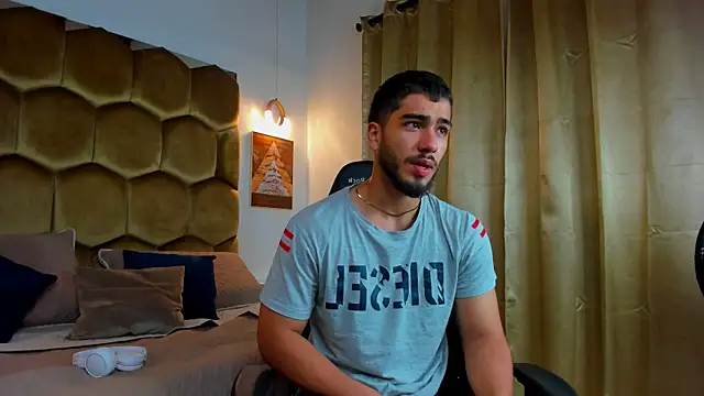 Franco banderas online show from 23, 2, 2026