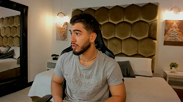 Franco banderas online show from 26, 2, 2026