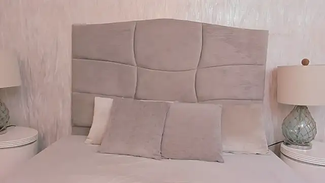 Naomii BDSM online show from 22, 12, 2025